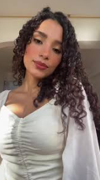<em>Nahomy L. </em>